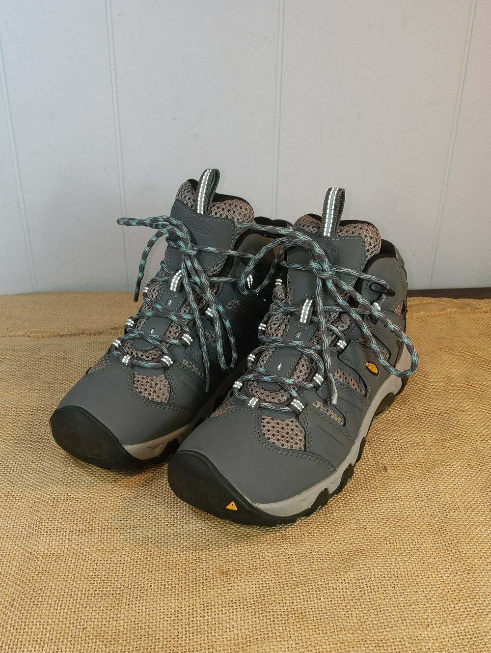 KEEN Koven Mid Waterproof Women's Hiking Boots Sz 7, Grey/Teal/Black